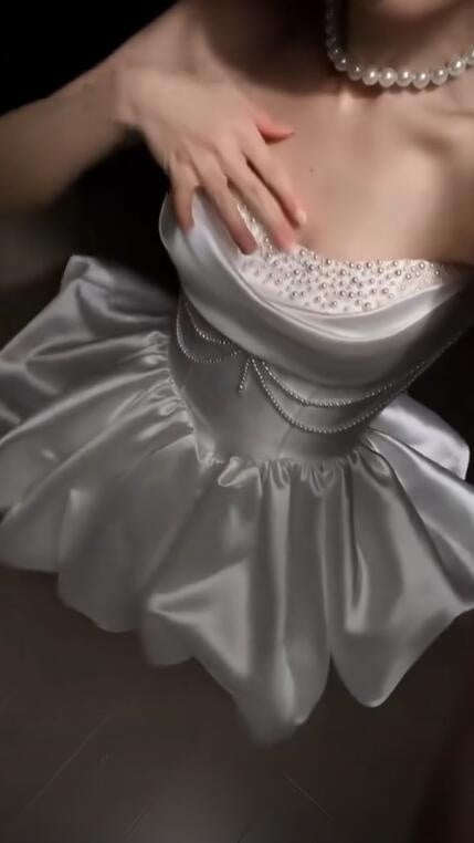 Pretty Strapless Satin Beaded Short Party Dress White Short Graduation Homecoming Dress With Bow D4755