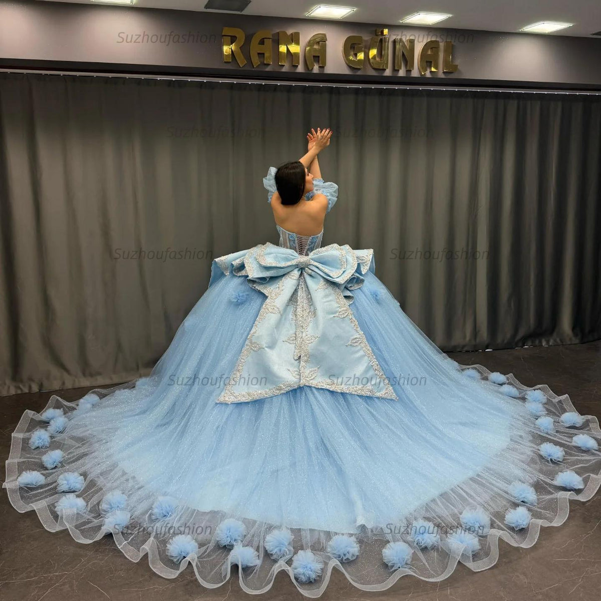 Ball Gown Sweetheart Neck Detachable Half Lantern Sleeves Beaded 3D Flower Appliques Big Bow Knot Back Glitter Sky Blue Tulle Quinceanera Dress Birthday Party Dress For Sweet 16
