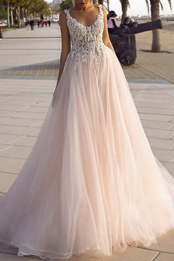 Beach A-Line Wedding Dress V-Neck Spaghetti StrapLace Tulle Sleeveless Sexy Backless Bridal Gowns with Sweep Train
