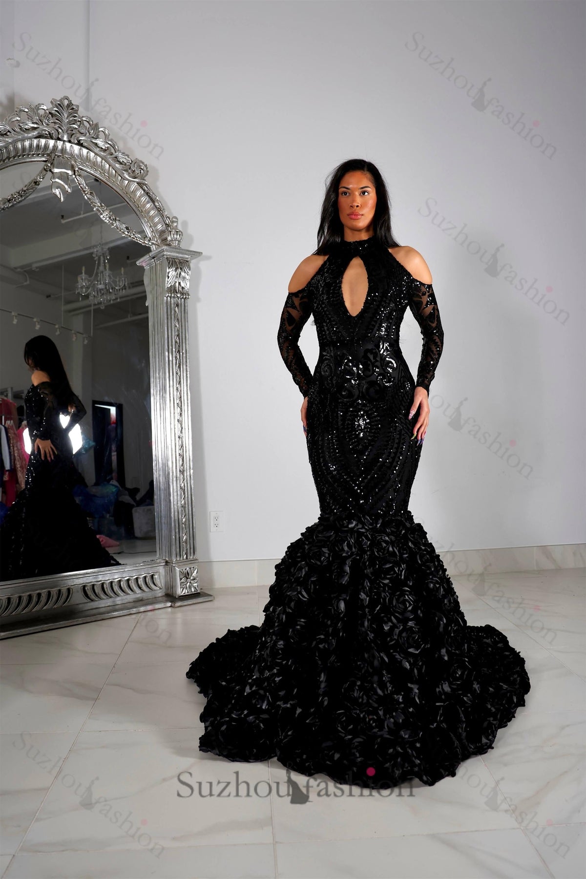 Beautiful Black Lace Long Sleeves Mermaid Prom Dress