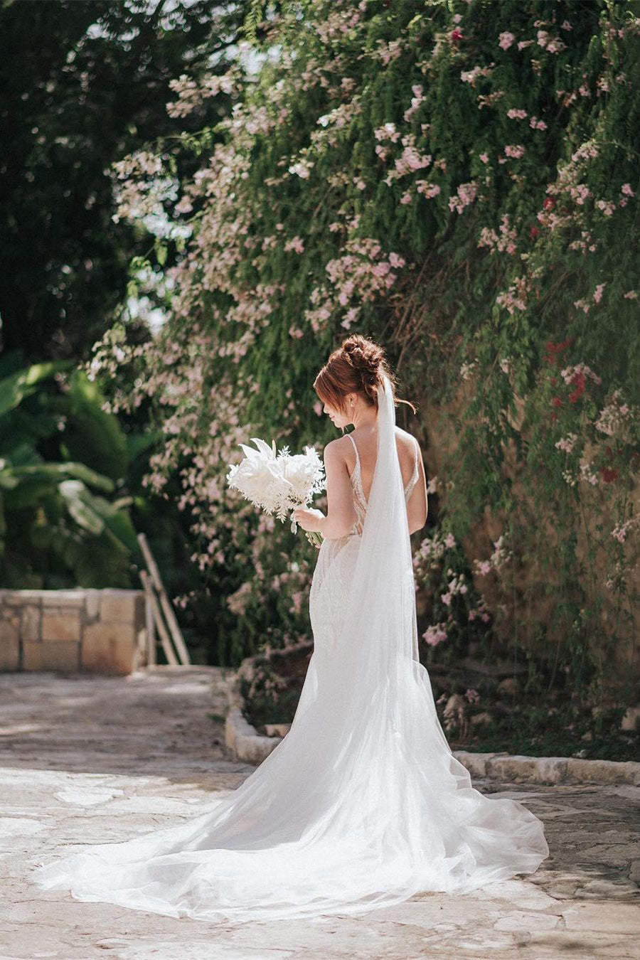 Beautiful Long Mermaid Spaghetti Strap V-neck Lace Sleeveless Backless Wedding Gown (ZD17462)