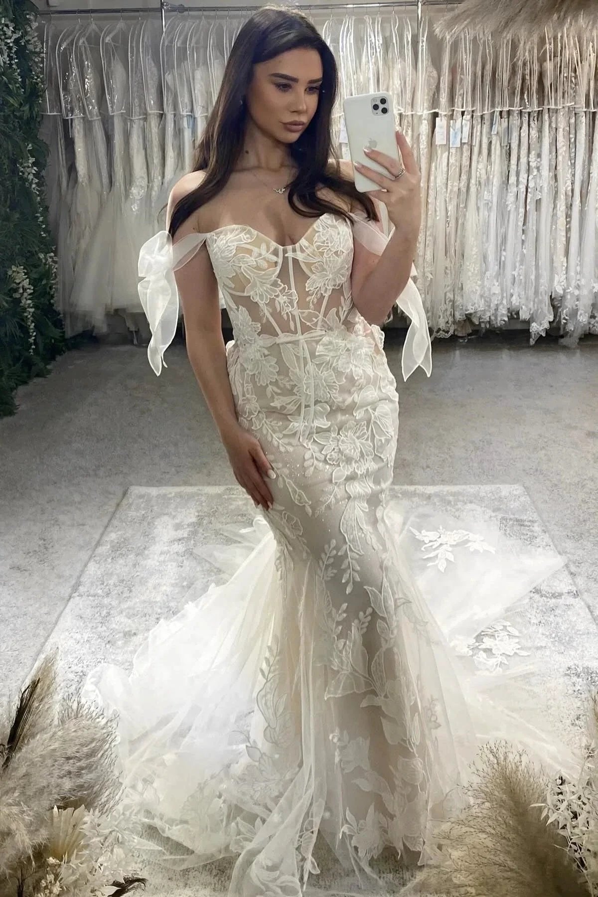 Beautiful Mermaid Sweetheart Sleeveless Appliques Tulle Lace Wedding Dresses (ZD15586)