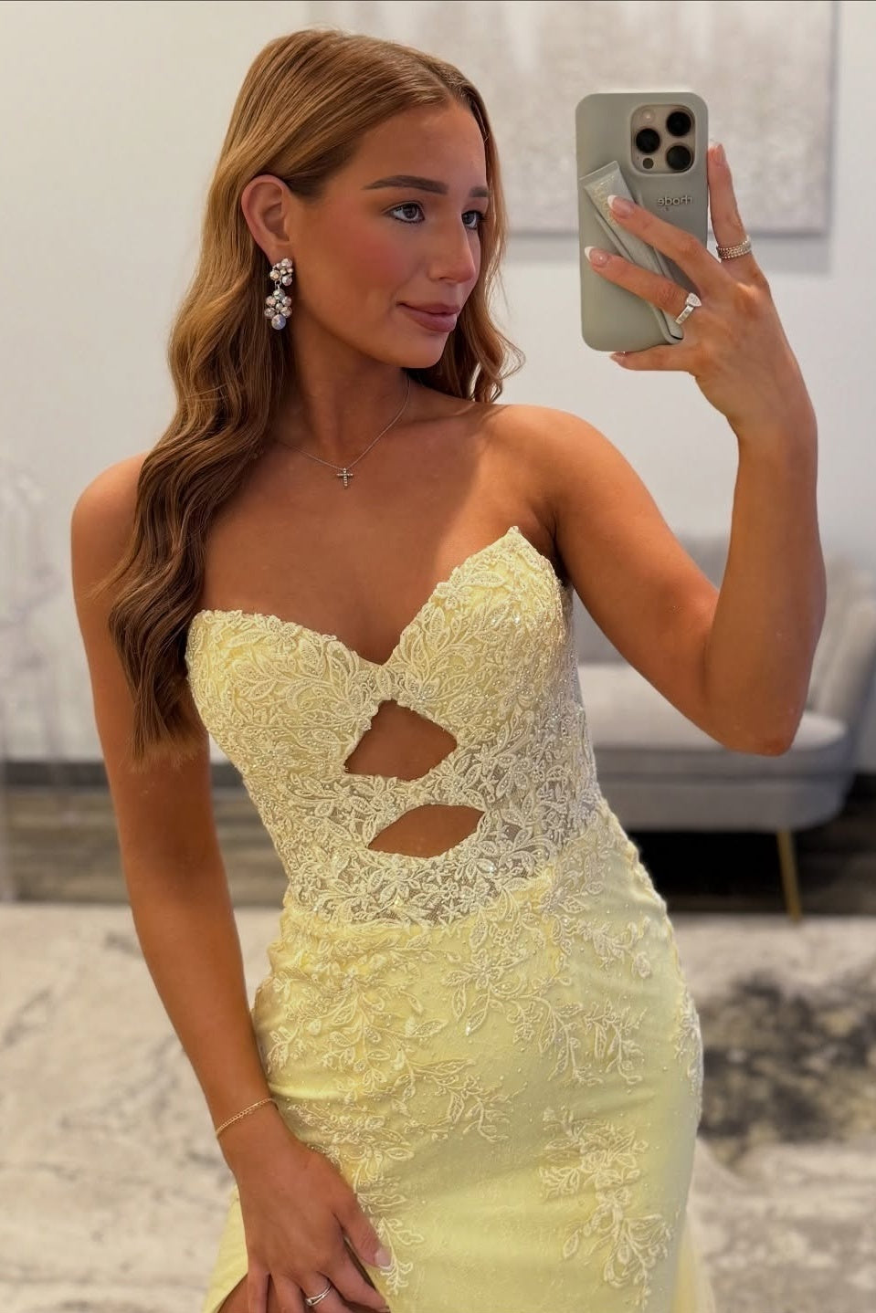 Beautiful Mermaid Sweetheart Yellow Lace Long Prom Dress with Keyhole