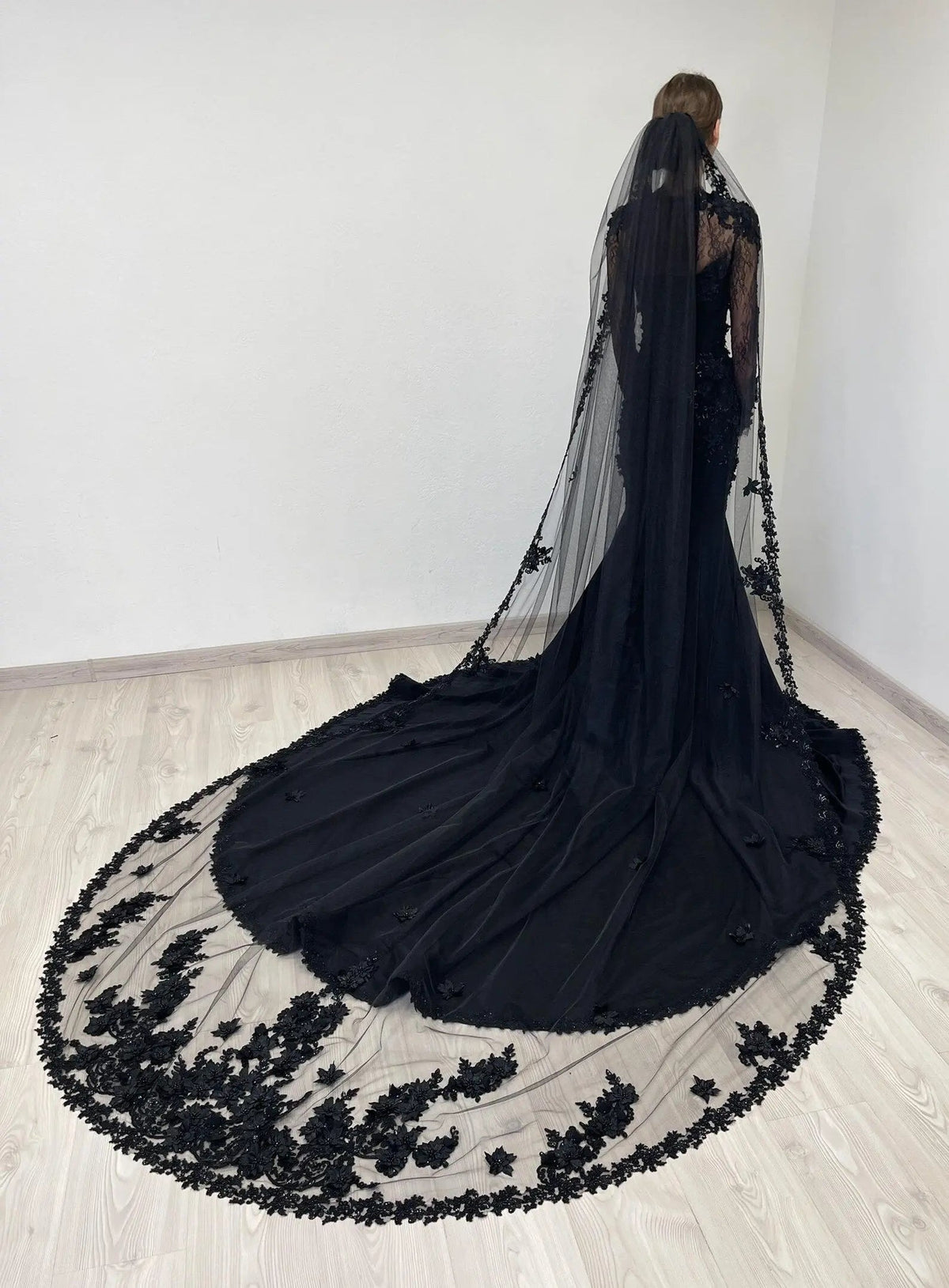 Black Luxury Gothic Wedding Dress Mermaid 3D Floral  With Lace Edge Train ZP194