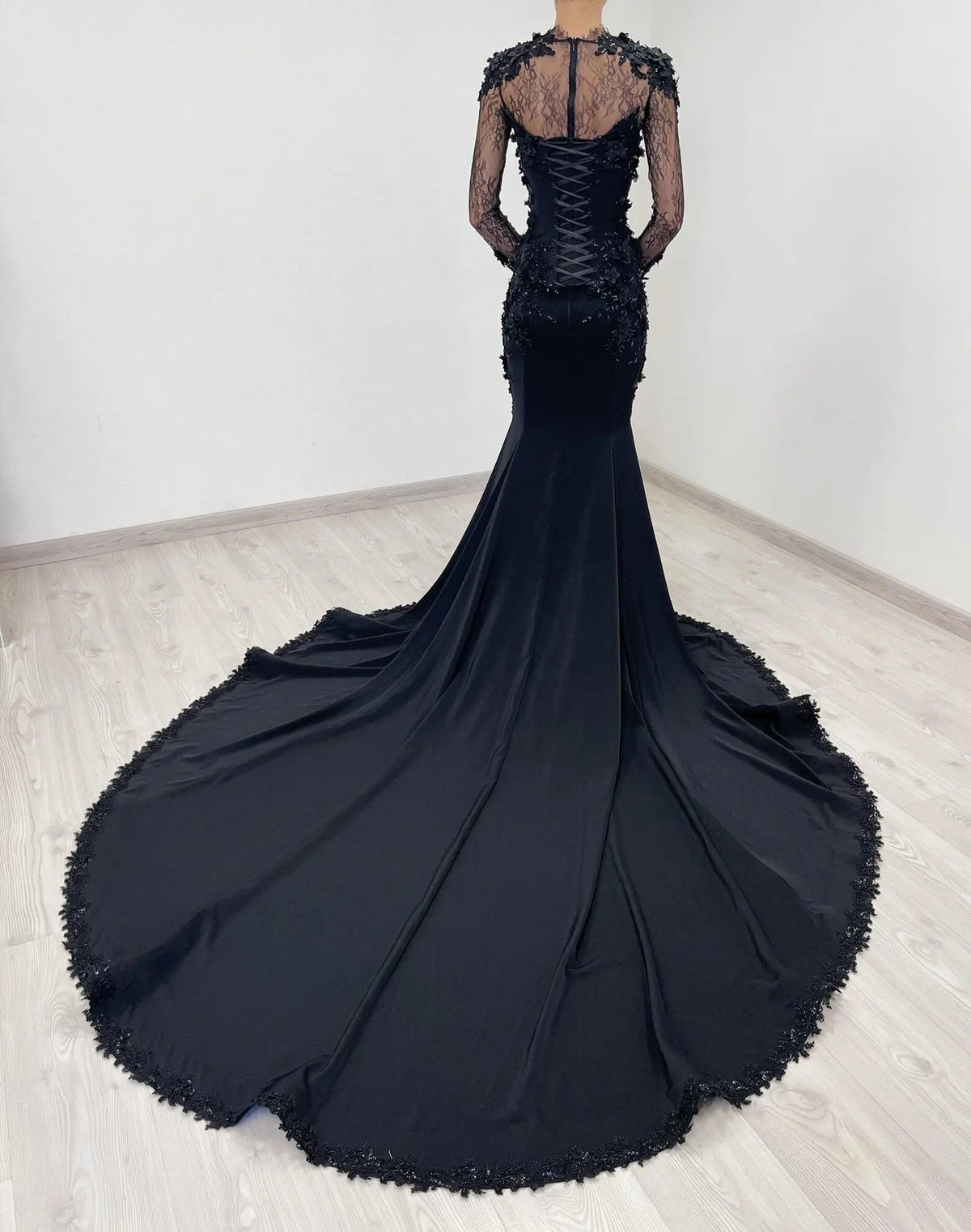 Black Luxury Gothic Wedding Dress Mermaid 3D Floral  With Lace Edge Train ZP194