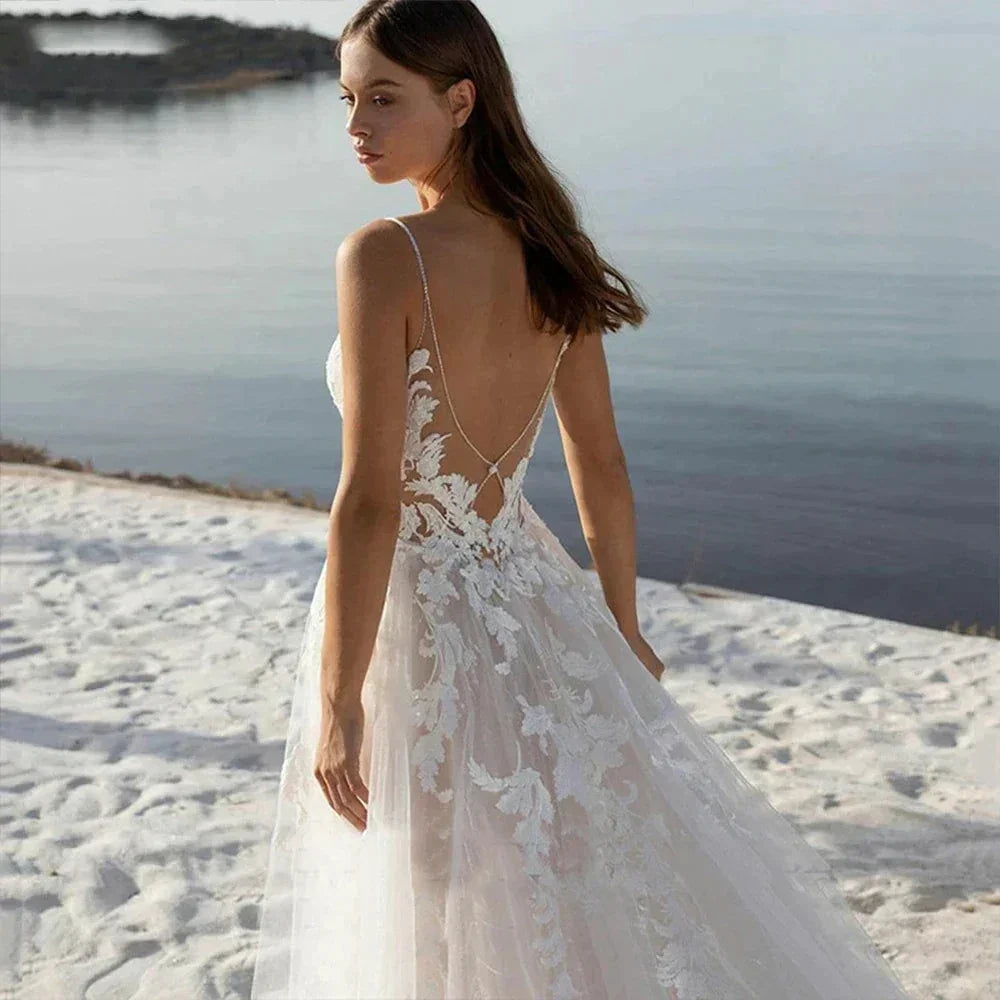 Bohemian Wedding Dresses Women's Sexy Backless Lace Applique Sleeveless V-Neck A-Line Princess Bridal Gowns Formal Beach Party (ZD14167)