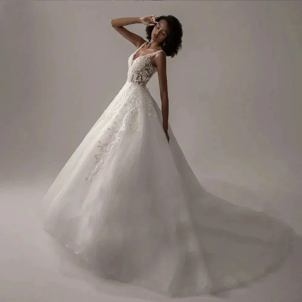 Boho Lace Appliques Wedding Dresses A Line Fuffy Tulle Ball Gowns Sleeveless V Neck Formal Bride Beach Party Vestido De Novia (ZD14242)