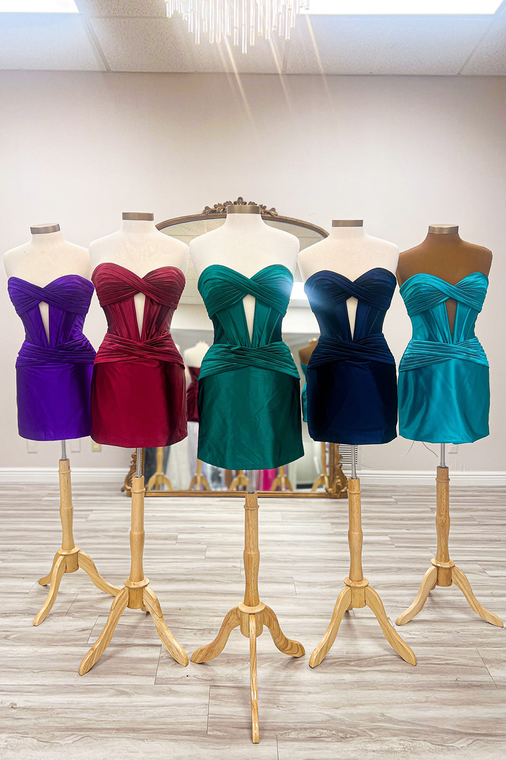 Burgundy Homecoming Dresses Corset Strapless Tight Short Cocktail Dresses