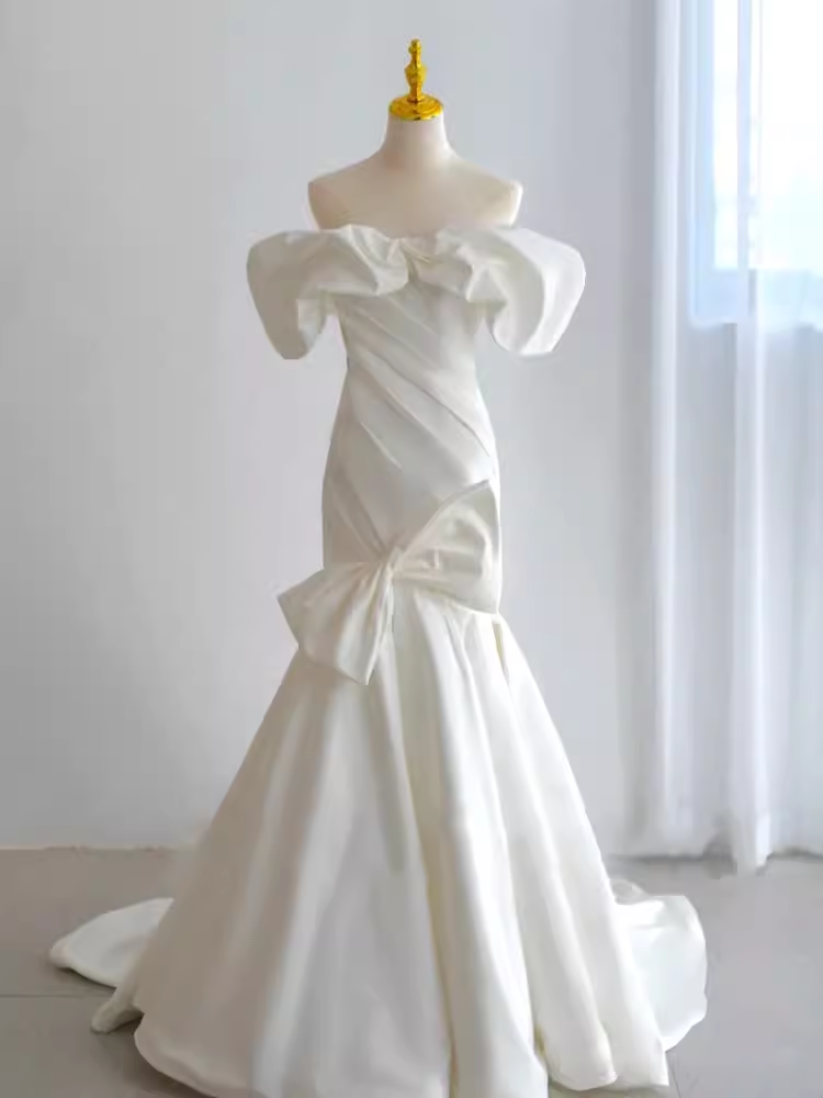 Vintage Mermaid Off The Shoulder Neckline White Long Wedding Dresses