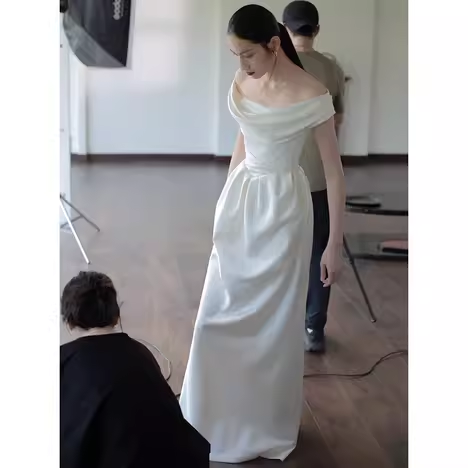 Vintage A line Off The Shoulder White Long Wedding Dresses C117