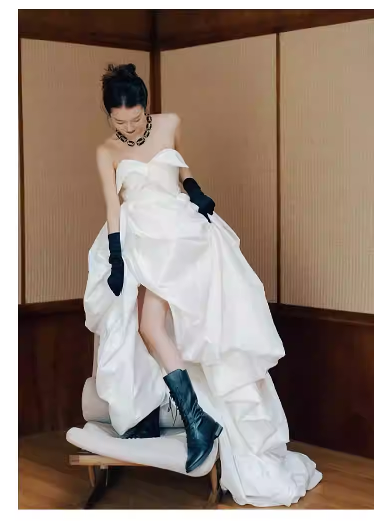 Vintage Ball Gown White Satin Wedding Dresses C121