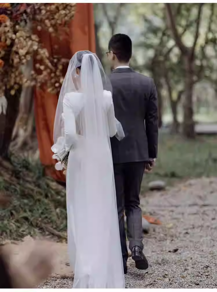 Simple Mermaid Scoop neckline Short Sleeves White Backless Wedding Dresses C145