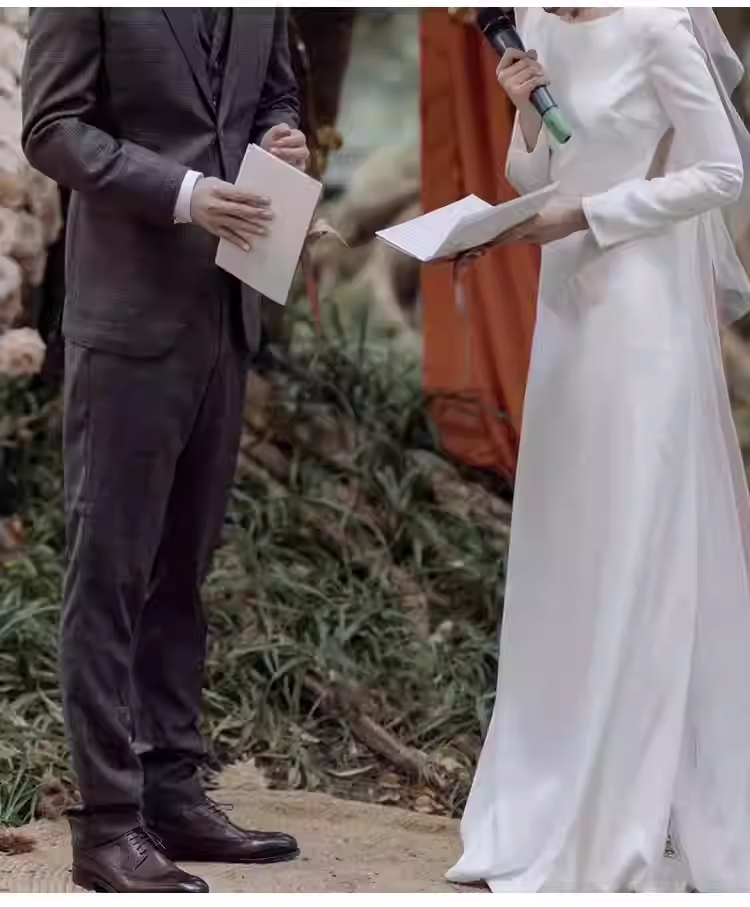 Simple Mermaid Scoop neckline Short Sleeves White Backless Wedding Dresses C145