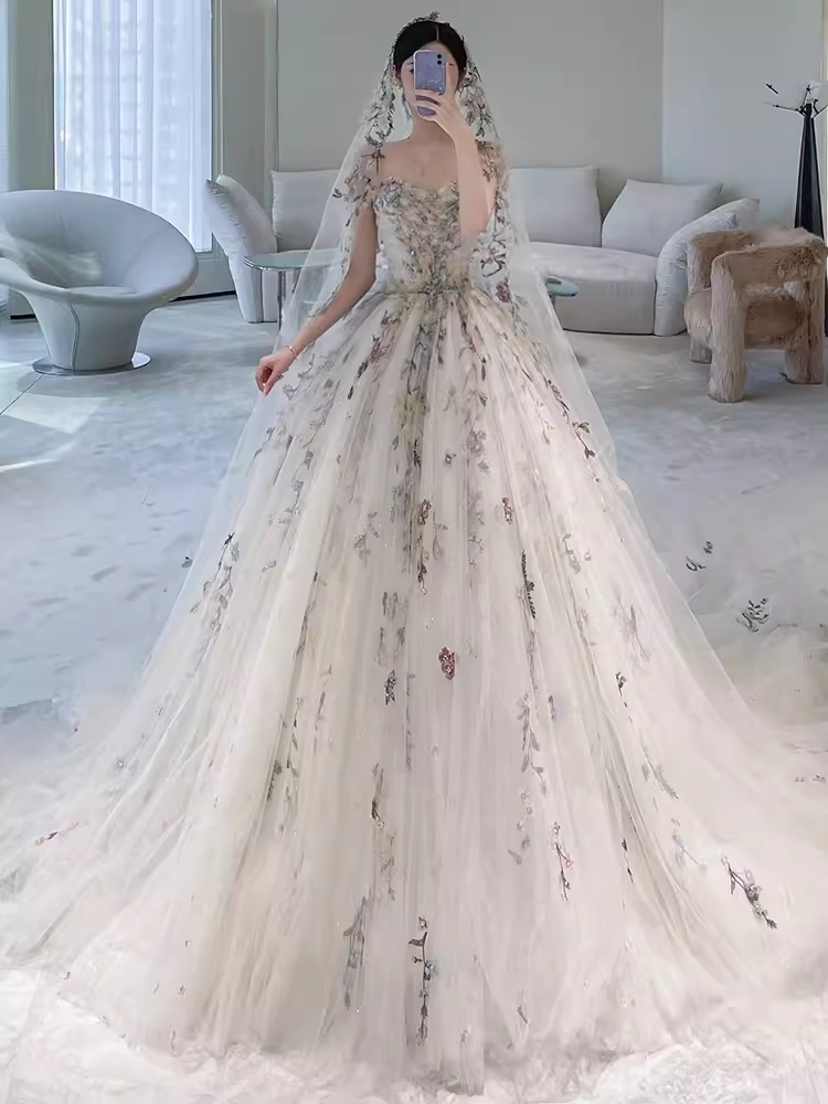 Luxury Ball Gown Off The Shoulder Short Sleeves Flowers Lace Wedding Dress