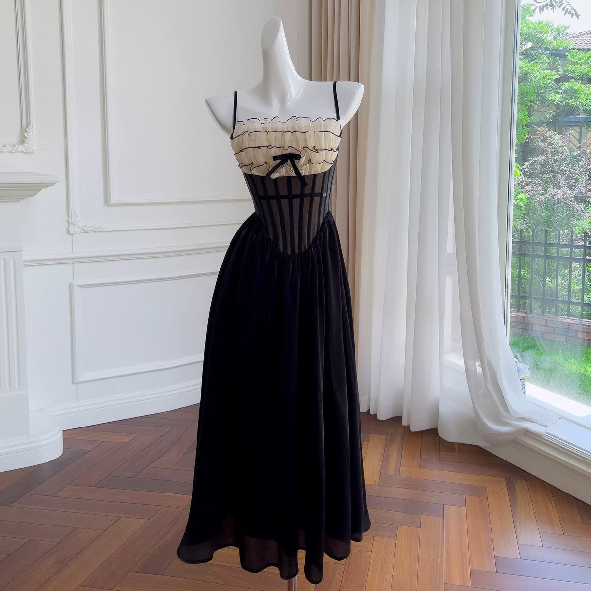 Cute A-Line Spaghetti Straps Sleeveless Black Long Prom Dresses - FashionDia