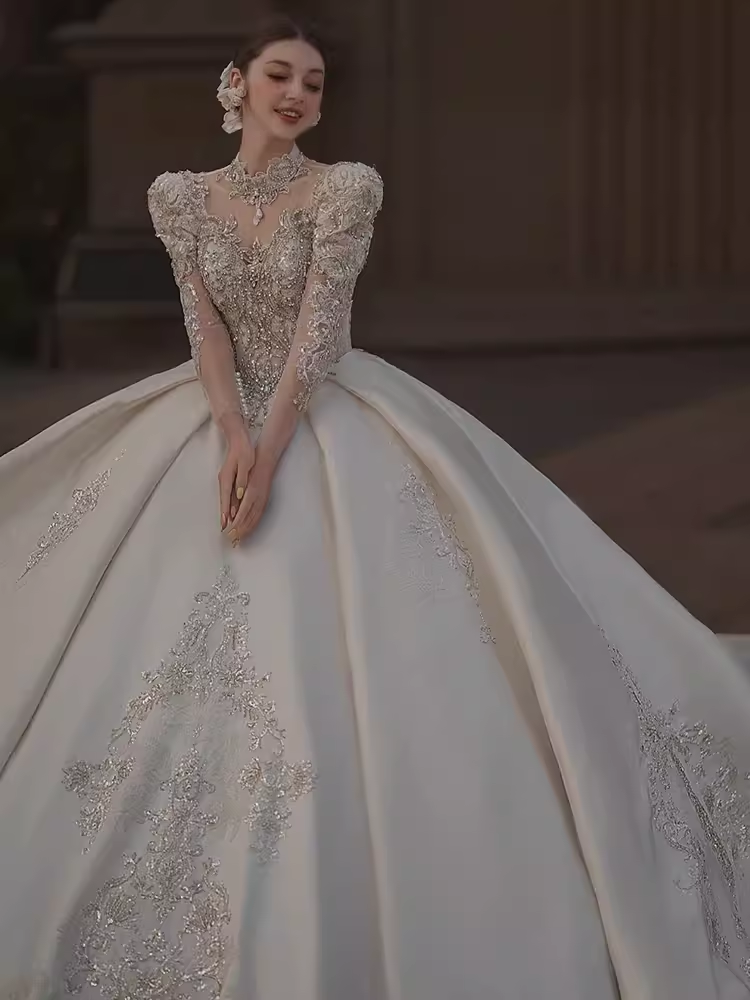 Princess Ball Gown Scoop neckline Long Sleeves Lace Wedding Dresses C207