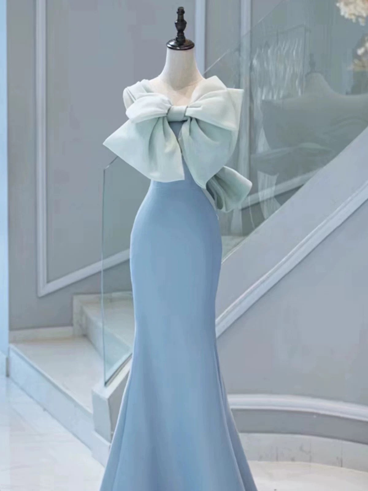 Elegant Mermaid Satin Blue Long Prom Dresses With Bow-knot Party Dress
