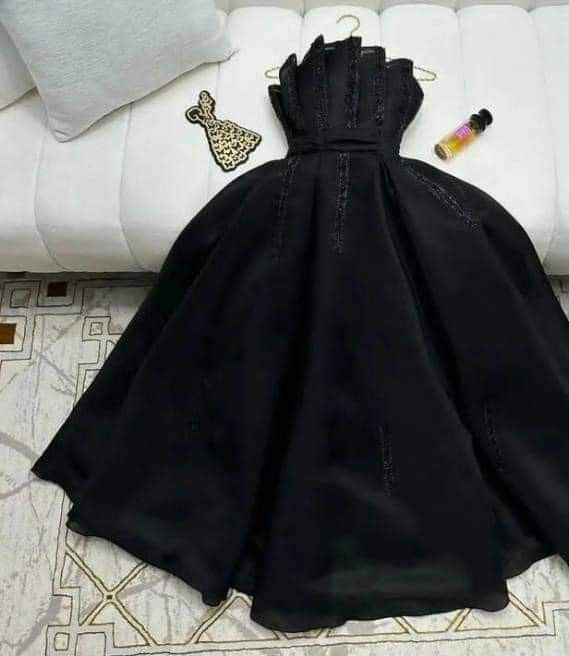 Pretty A line Strapless Black Tulle Prom Dress Evening Dresses With Beads