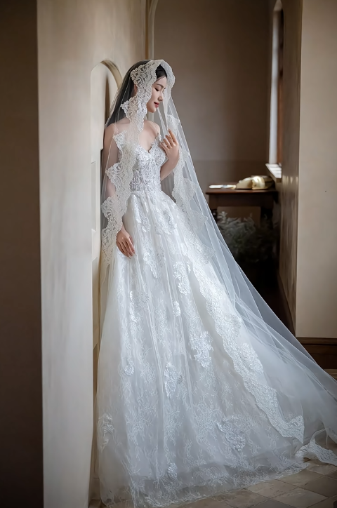 Dreamy Ball Gown Spaghetti Straps Tulle Lace Applique Long Wedding Dresses - View 2 | FashionDia