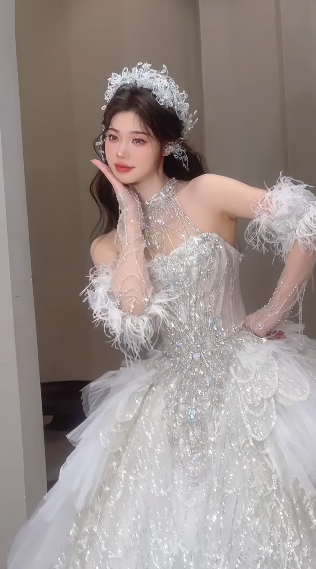 Unique Ball Gown Halter Tulle Sequin Beaded Long Wedding Dresses