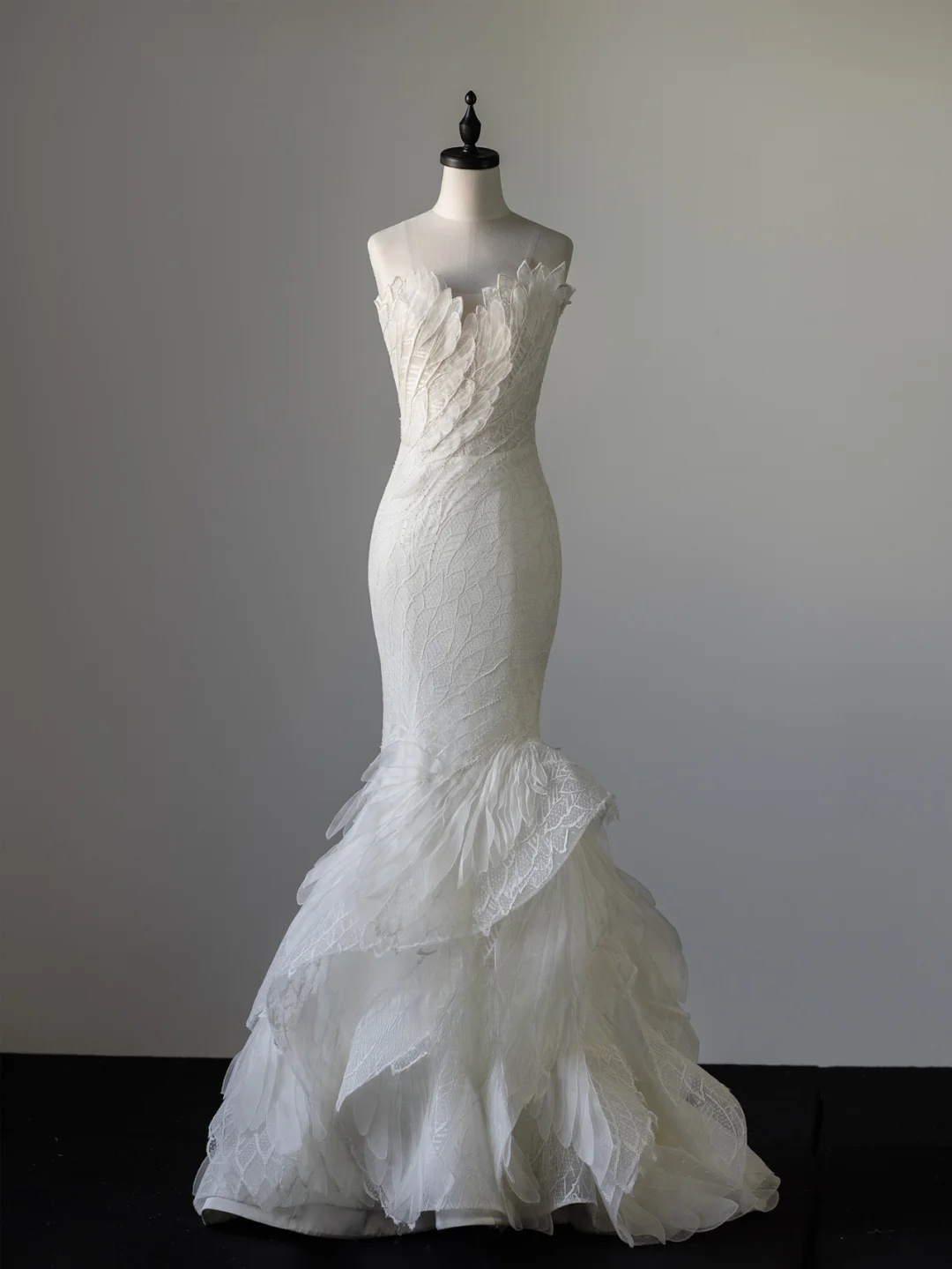 Chic Mermaid Starpless Tulle Beaded Long Wedding Dresses