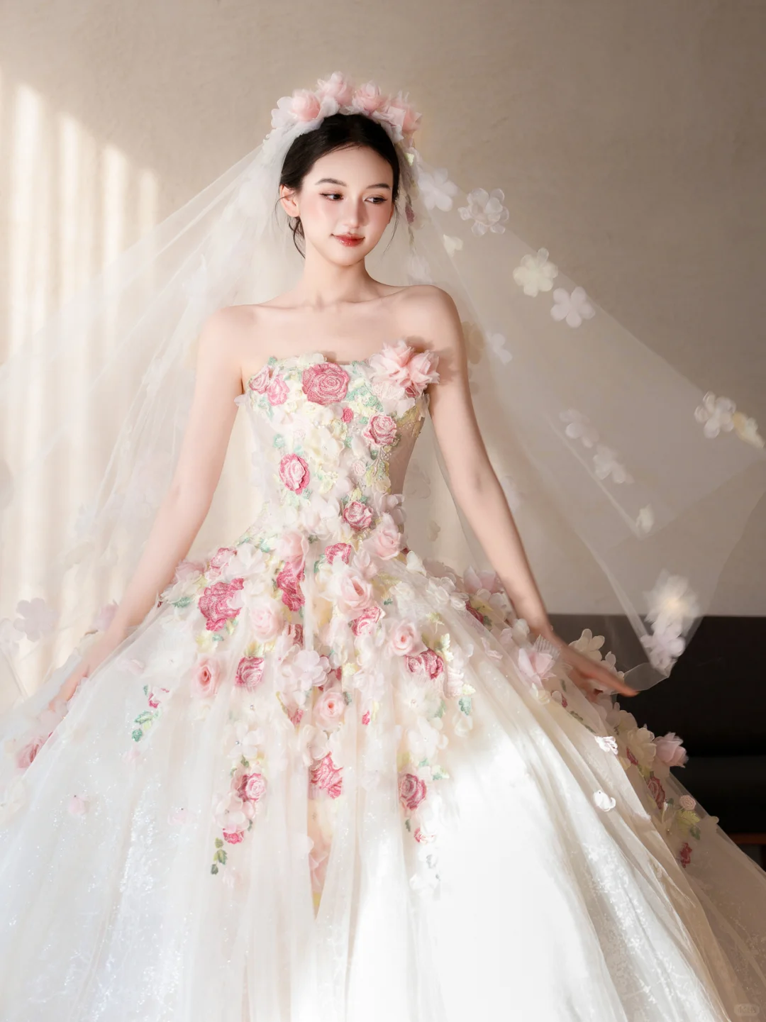 Dreamy Ball Gown Strapless Tulle Applique With Veil Long Wedding Dresses - View 8 | FashionDia