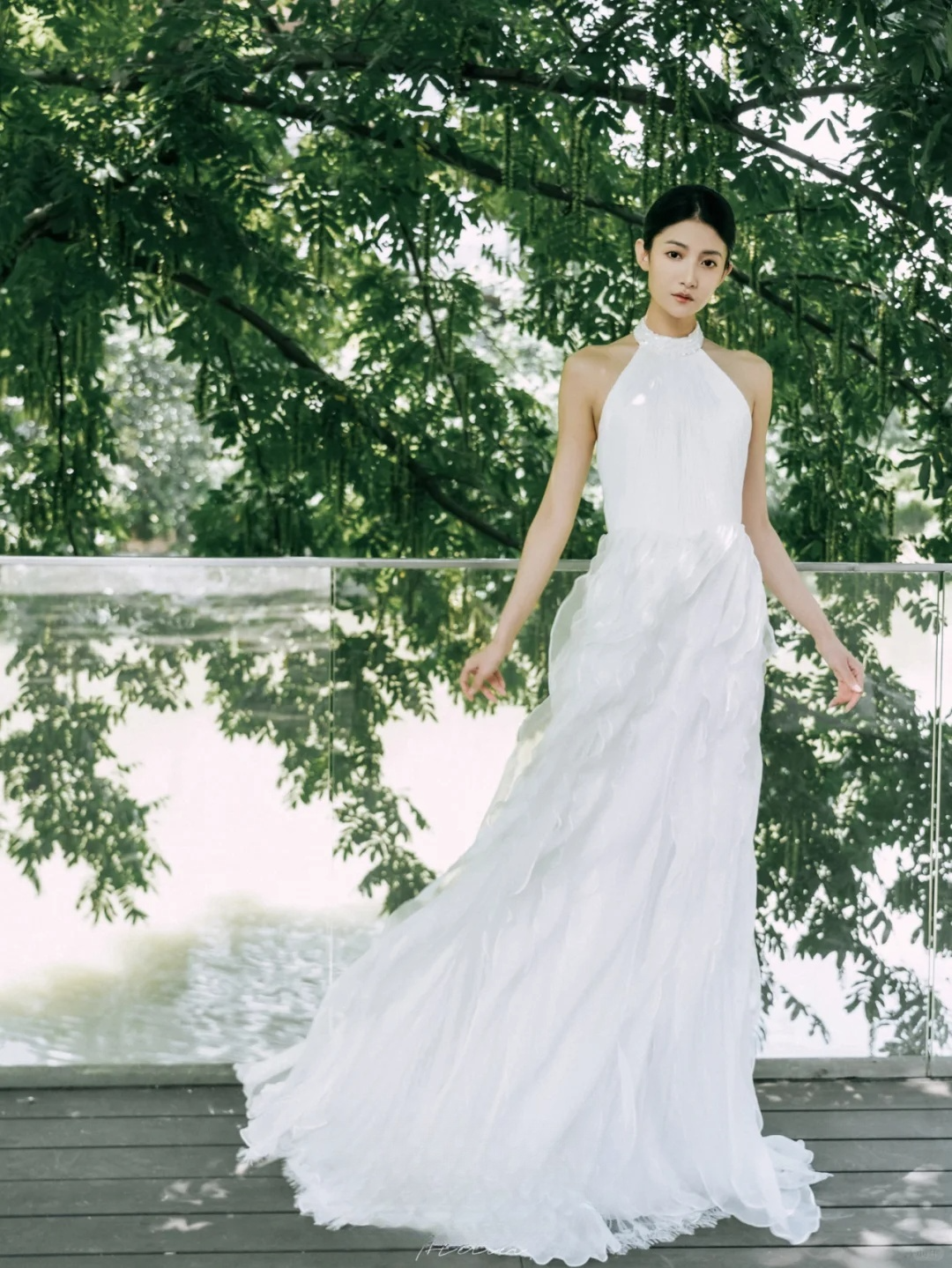 Elegant A Line Halter White Chiffon Long Wedding Dresses