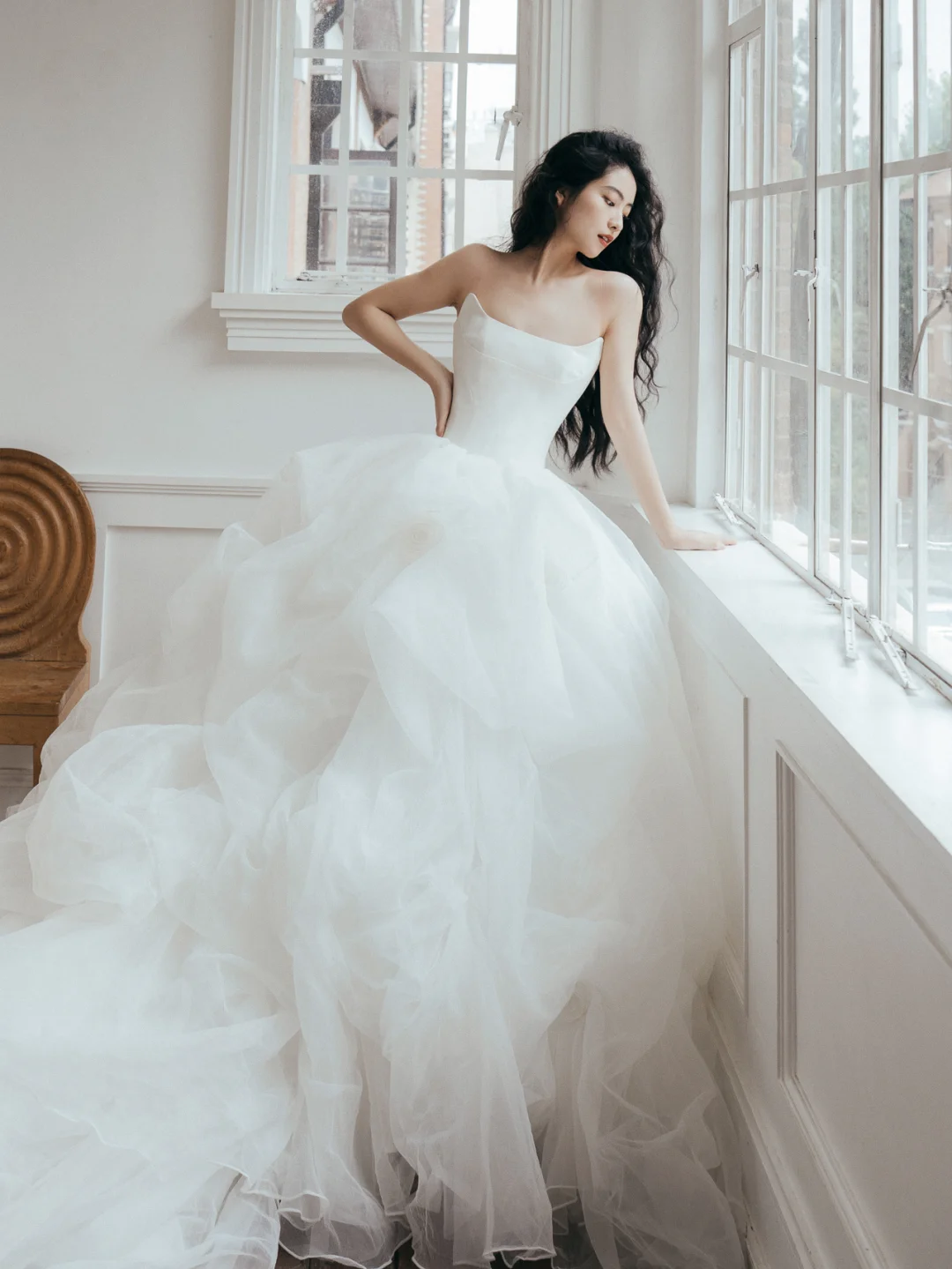 Dreamy Ball Gown Strapless Satin Tulle Long Wedding Dresses