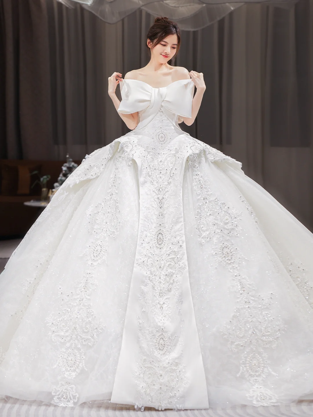 Unique Ball Gown Strapless Satin Tulle Lace Sequin Beaded With Bow Long Wedding Dresses
