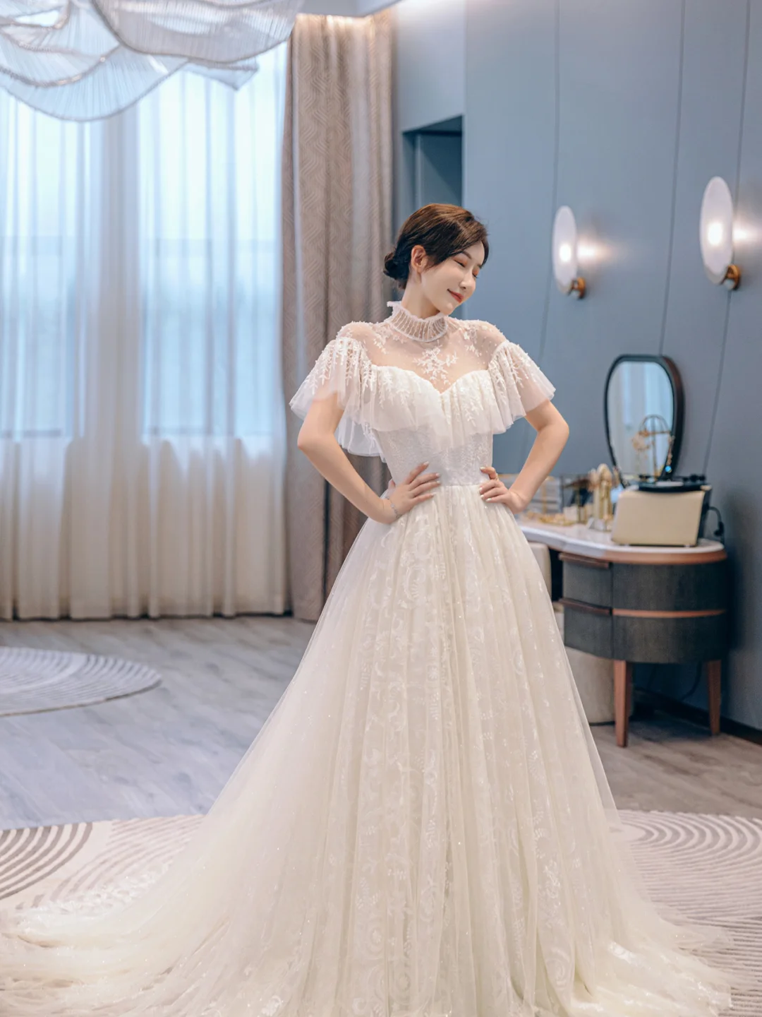 Pretty Ball Gown Tulle Lace Long Wedding Dresses