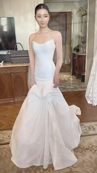 Pretty Mermaid Starpless Satin Long Wedding Dresses