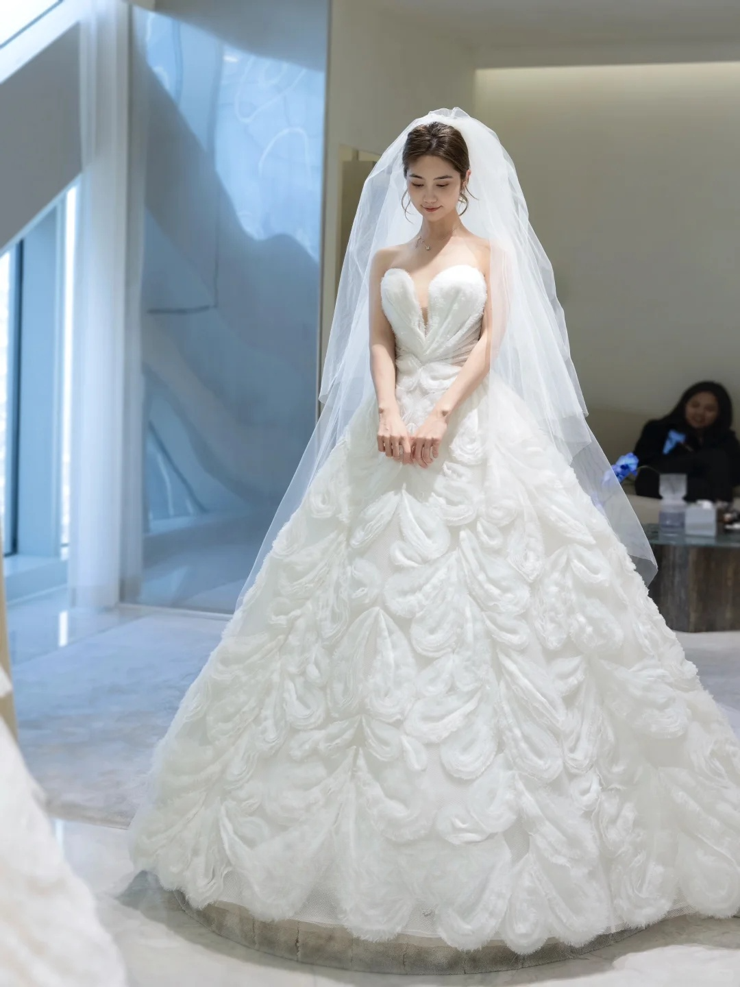 Timeless Ball Gown Strapless Tulle With Veil Long Wedding Dresses