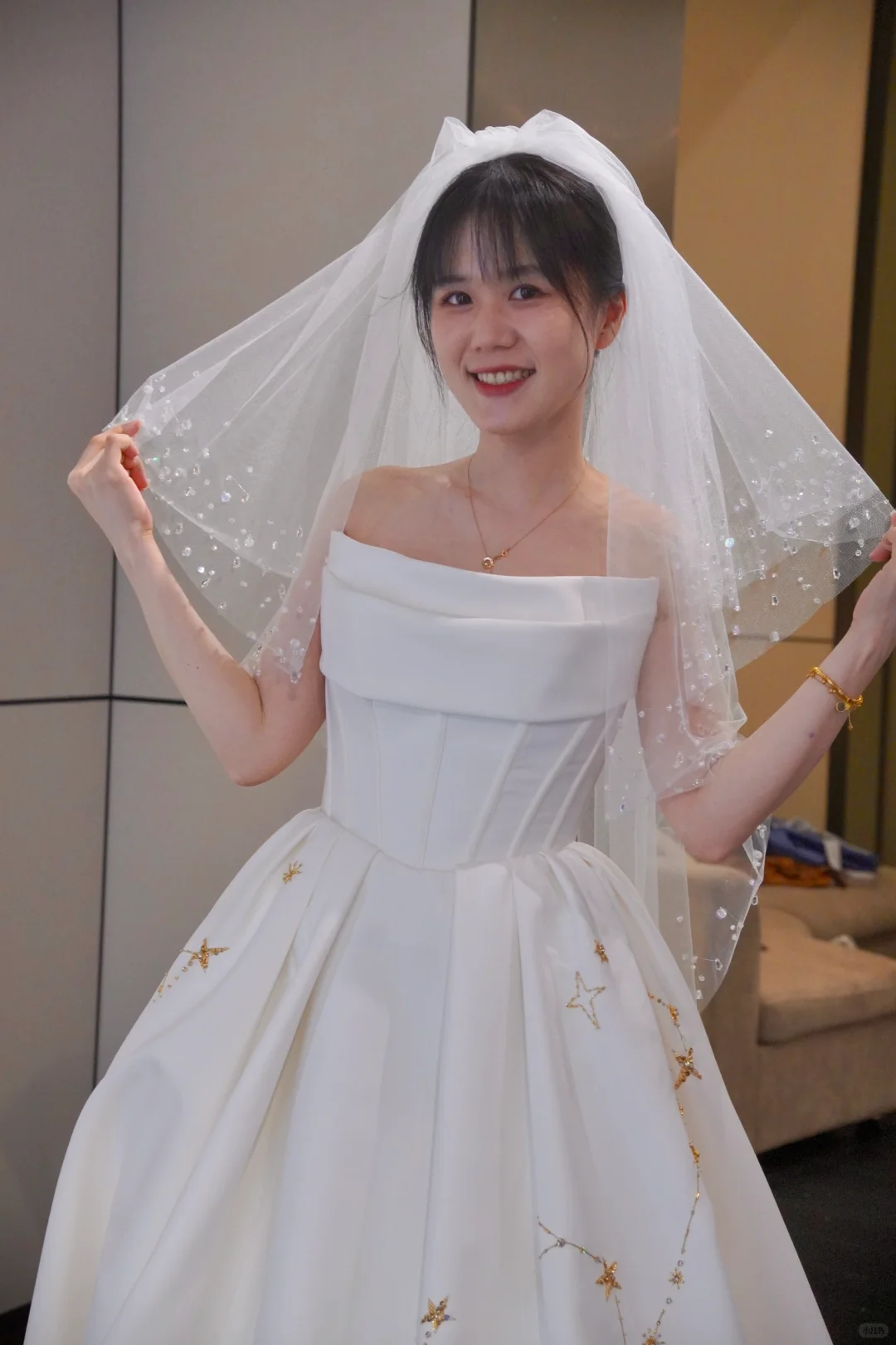 Pretty Ball Gown Strapless Satin With Veil Long Wedding Dresses
