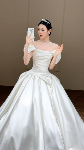 Elegant Ball Gown Off The Shoulder Satin Long Wedding Dresses