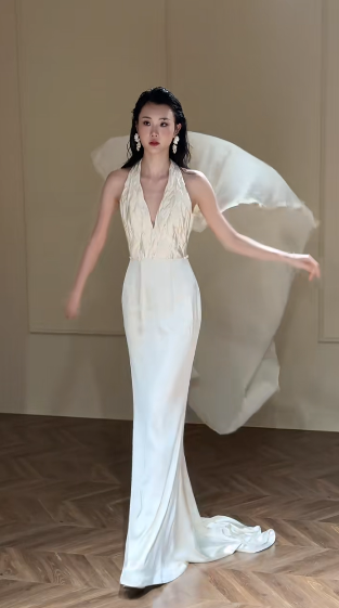 Unique Mermaid Halter Satin Long Wedding Dresses