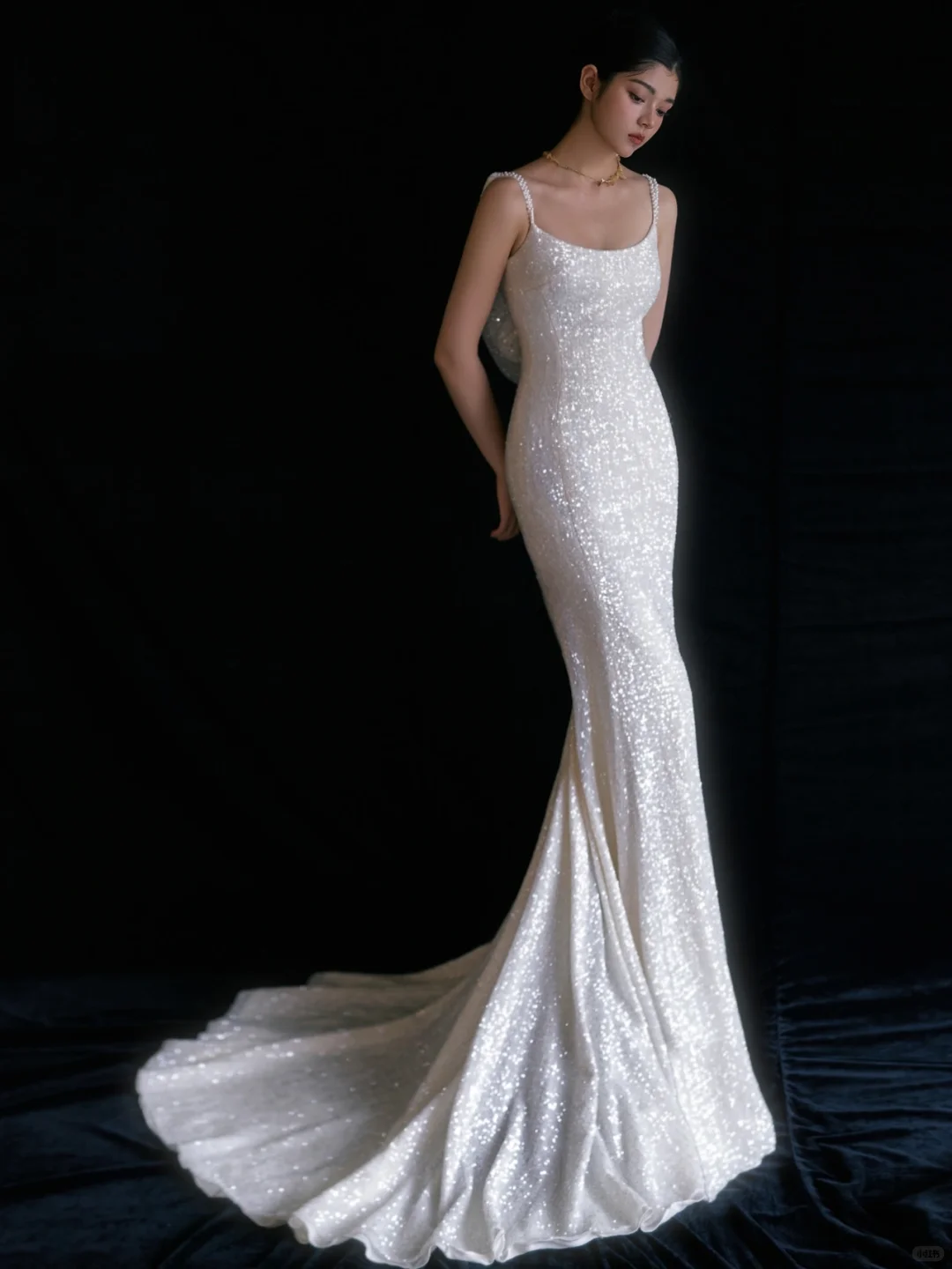 Shiny Mermaid Spaghetti Straps Satin Sequin With Veil Long Wedding Dresses