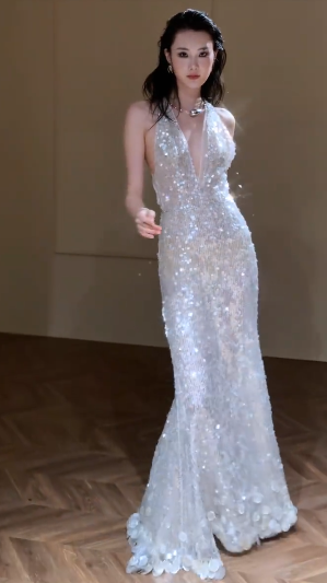 Timeless Mermaid Halter Sequin Long Wedding Dresses