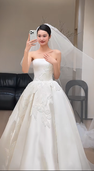 Classy Ball Gown Strapless Satin Applique With Veil Long Wedding Dresses