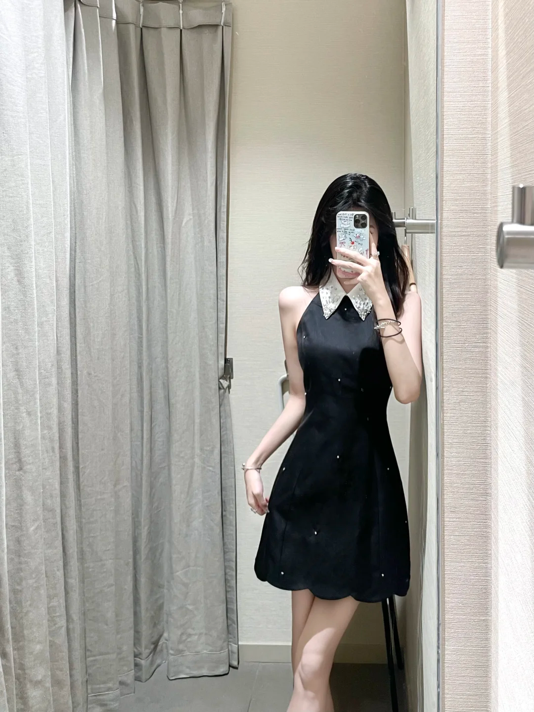 Classy A-Line Halter Black Satin Beads Short Homecoming Dress 16th Birthday Outfits - FashionDia