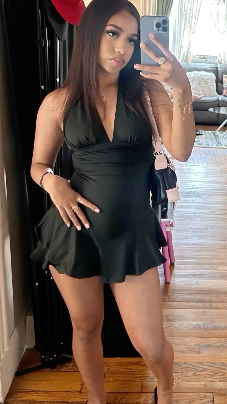 Black A-Line Halter Satin Short Homecoming Dress 21th Birthday Outfits - FashionDia