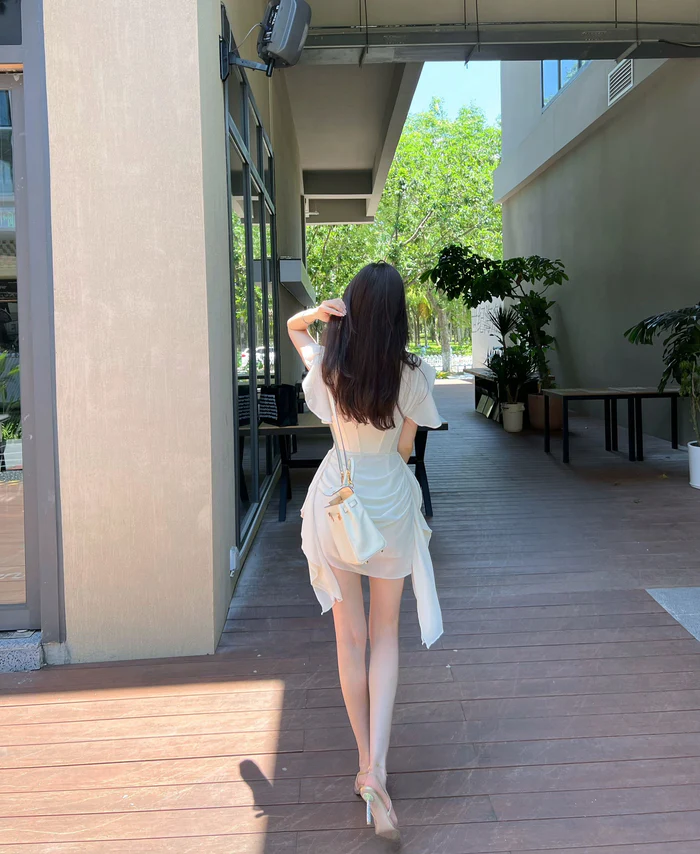 Charming White Satin Chiffon Sheath Cocktail Dress Short Homecoming Dress
