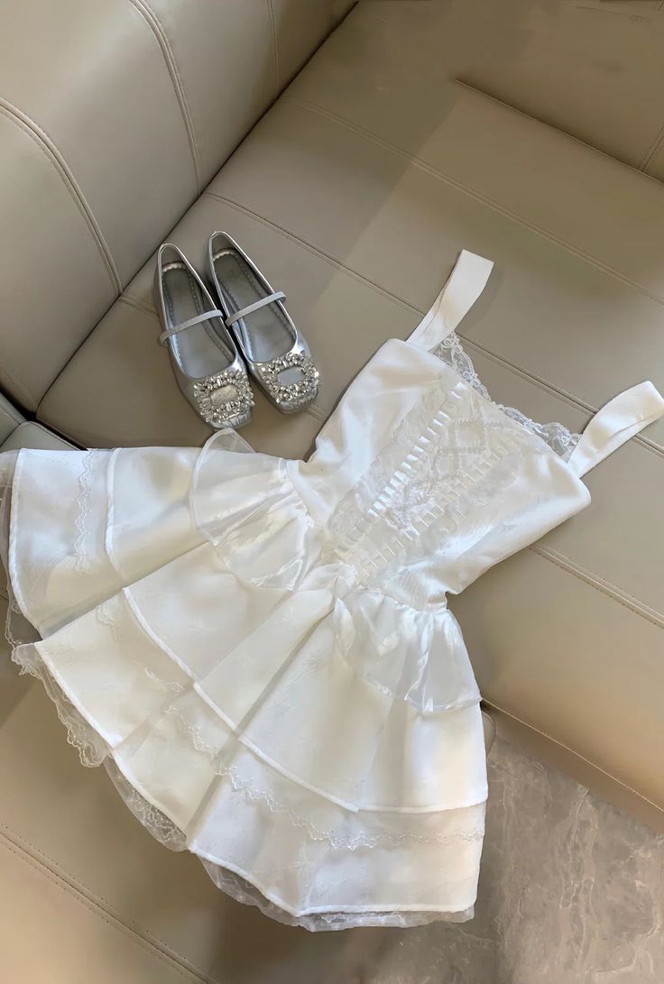 Cute A-Line Square Satin Lace Tiered Short Homecoming Dress 18th Birthday Outfits - FashionDia