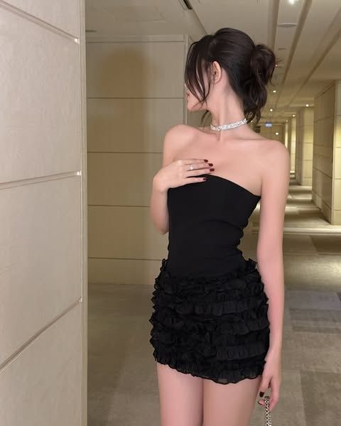 Black Tight Mermaid Strapless Satin Tiered Short Homecoming Dress 18th Birthday Outfits - FashionDia