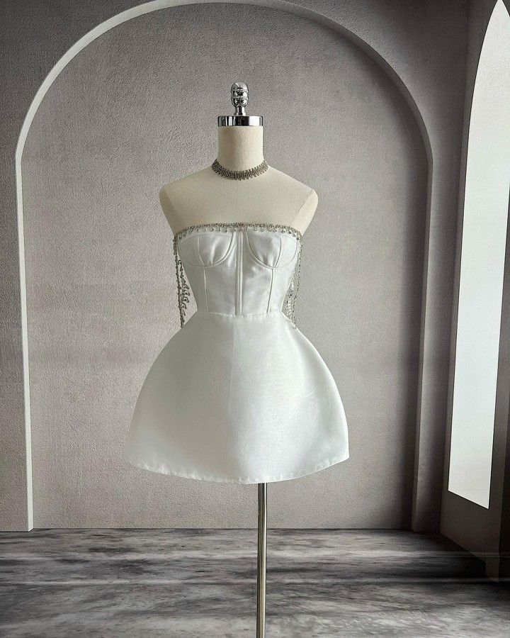 Cute A-Line Beaded Spaghetti Straps Satin Short Homecoming Dress 18th Birthday Outfits - FashionDia
