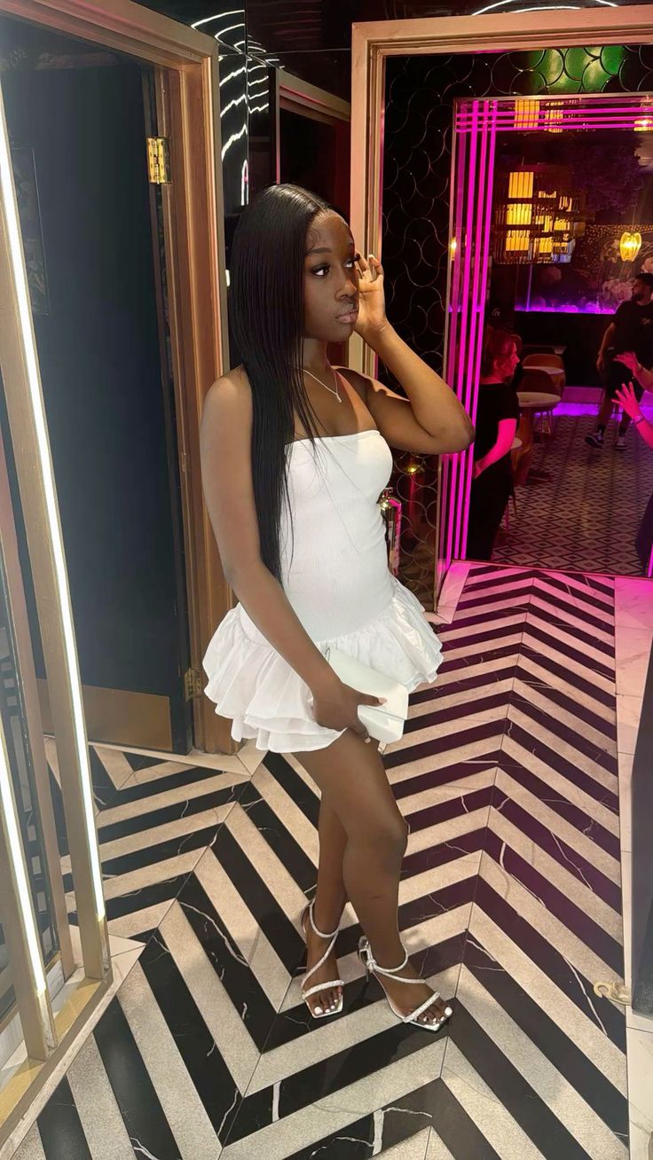Cute Bodycon A-Line Strapless Satin Short Homecoming Dress 19th Birthday Outfits - FashionDia