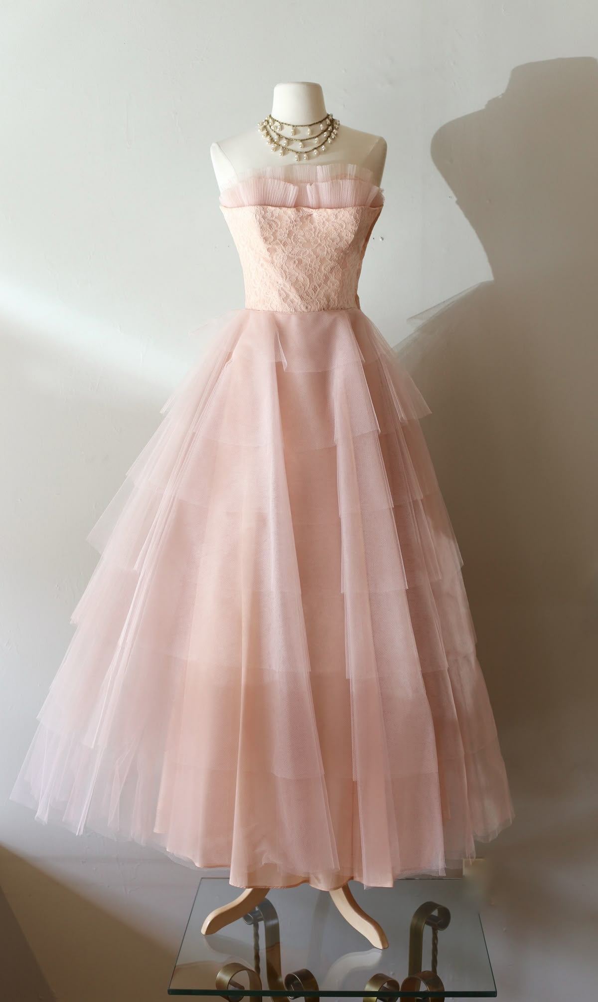 Eelgant A-Line Strapless Layer Tulle Lace Long Prom Dress,Formal Dress - View 2 | FashionDia