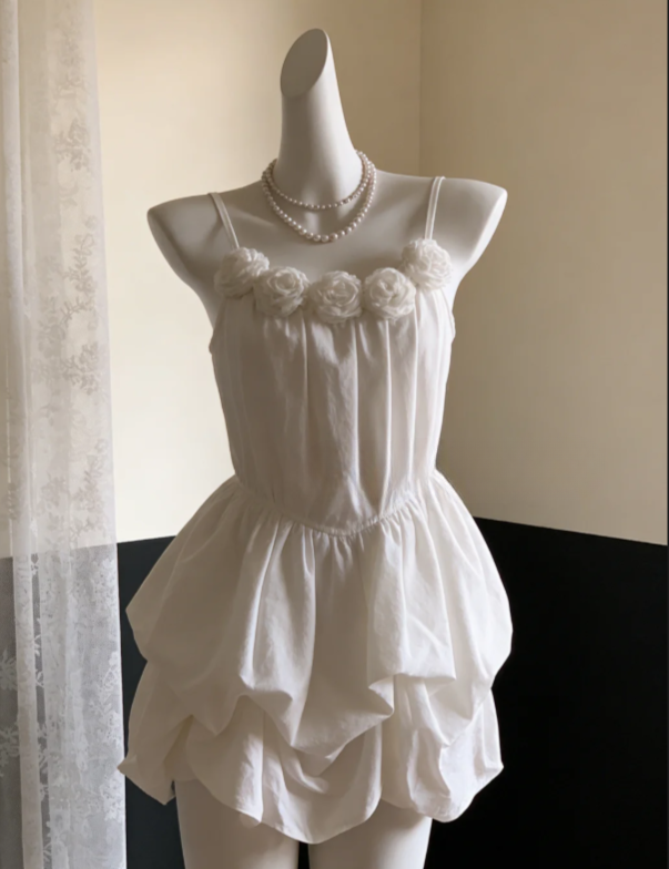 Chic A-Line Spaghetti Straps Satin Short Homecoming Dress 16th Birthday Outfits - FashionDia