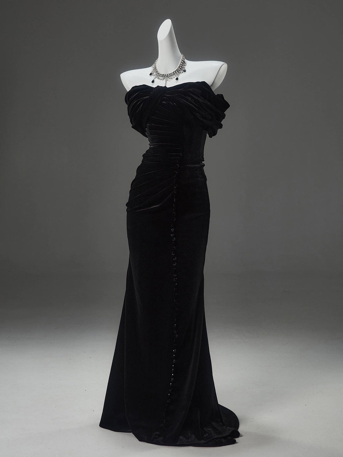 Off-the-Shoulder Black Mermaid Long Prom Dress Velvet Evening Dress