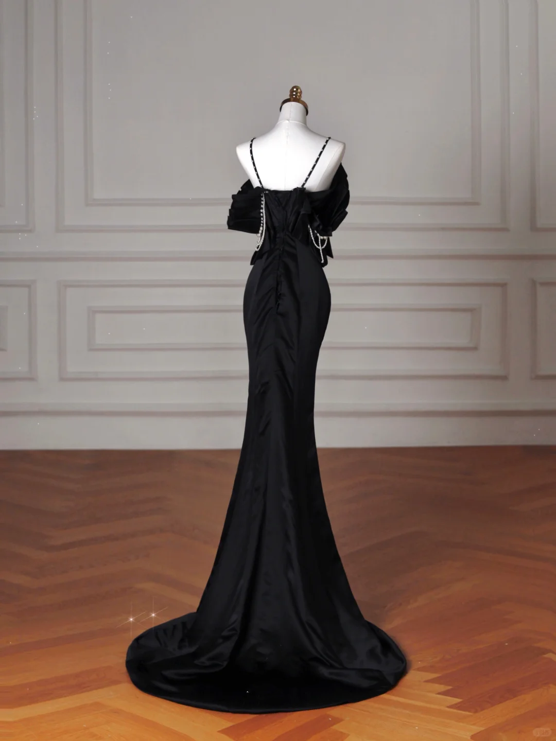 Elegant Black Spaghetti Straps Satin Off The Shoulder Mermaid Evening Dress Prom Dress Y8641 - View 3 | VelvetHem