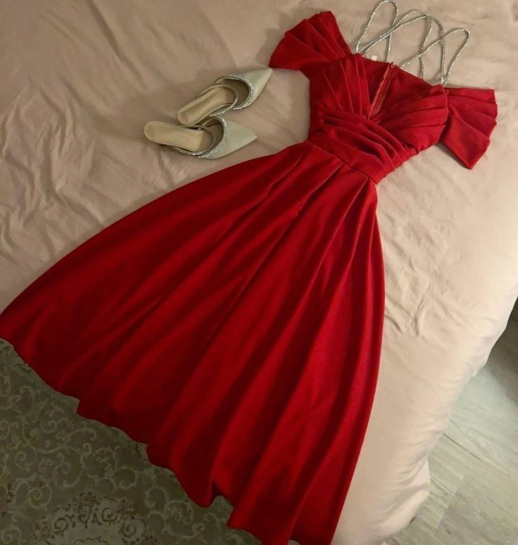Beautiful Off The Shoulder Red Satin Pleated Party Dress Spaghetti Strap Prom Dress Evening Dress